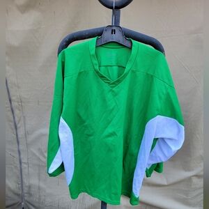 Kobe green and white hockey practice jersey size Large